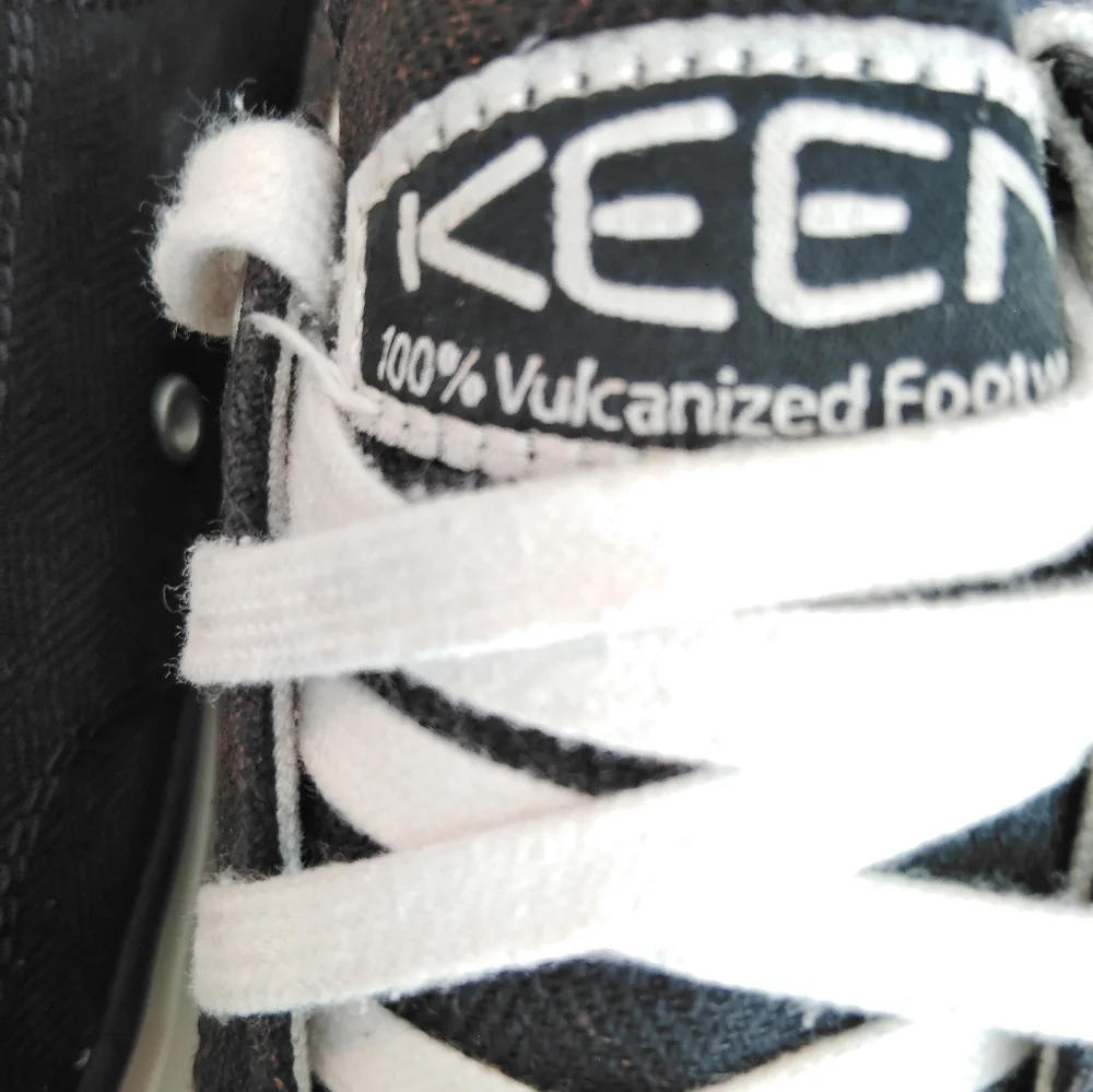 Keen Black Canvas Sneakers Sz 7 - Picture 7 of 11